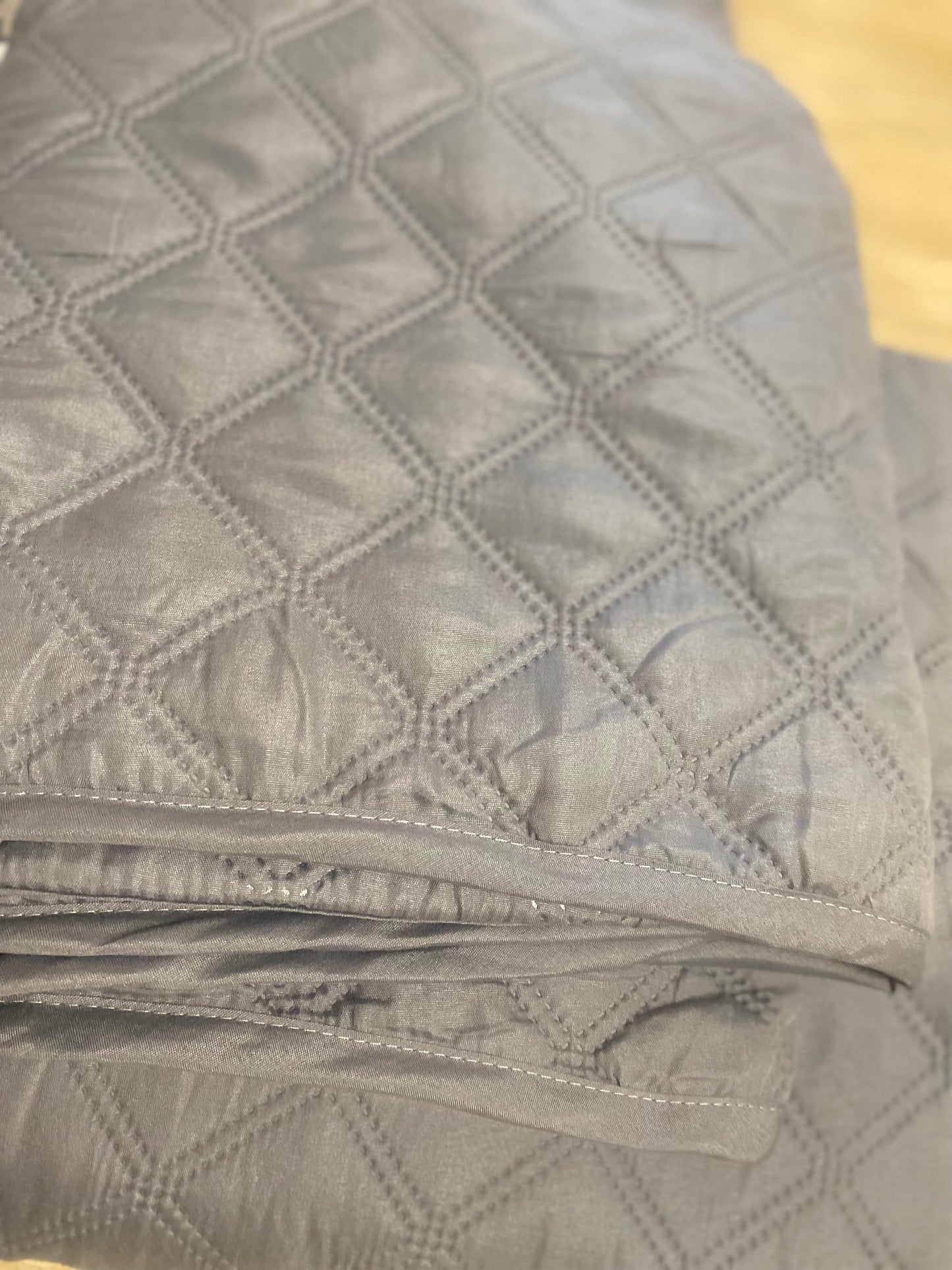 Funda Cubre Sofá Chaise Longue Gris Home'Secret – Reversible y Antimanchas