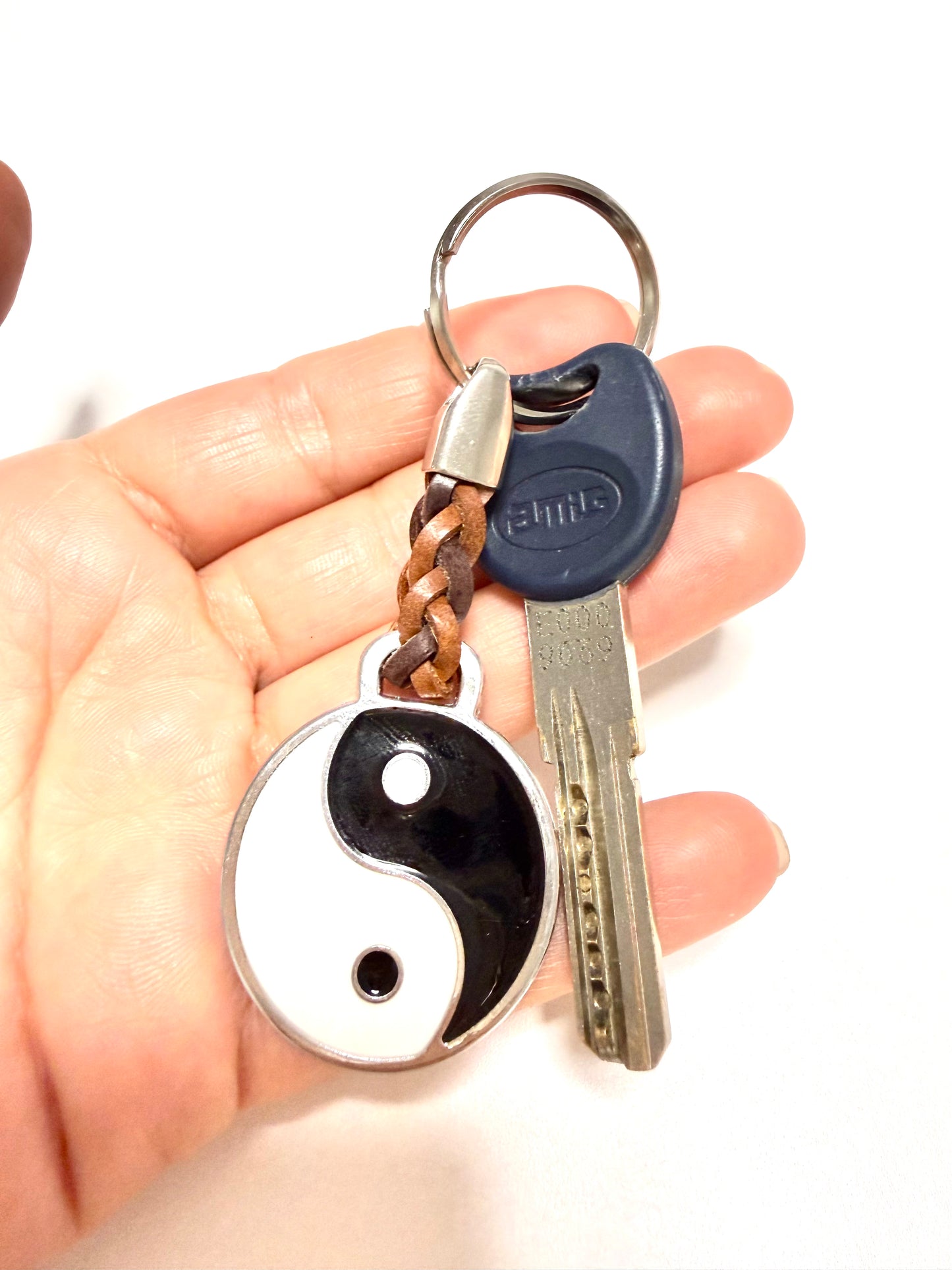 Llavero Yin Yang Metálico Elegante para Llaves y Bolso
